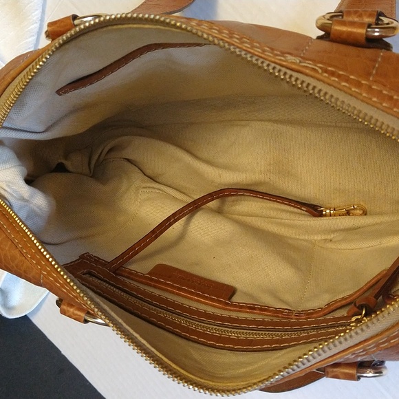 VGUC. Vintage Michael Michael kors alligator print leather handbag. - Picture 12 of 16